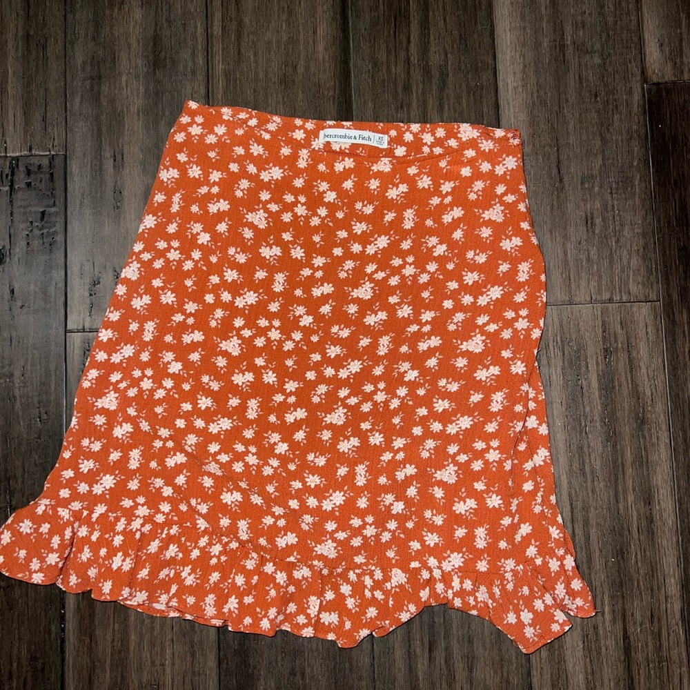 Abercrombie fall skirt - Picture 3 of 3